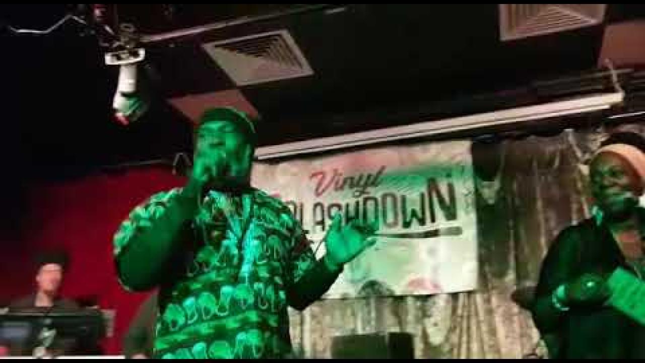 Vinyl Splashdown Live — I'm Not Fighting